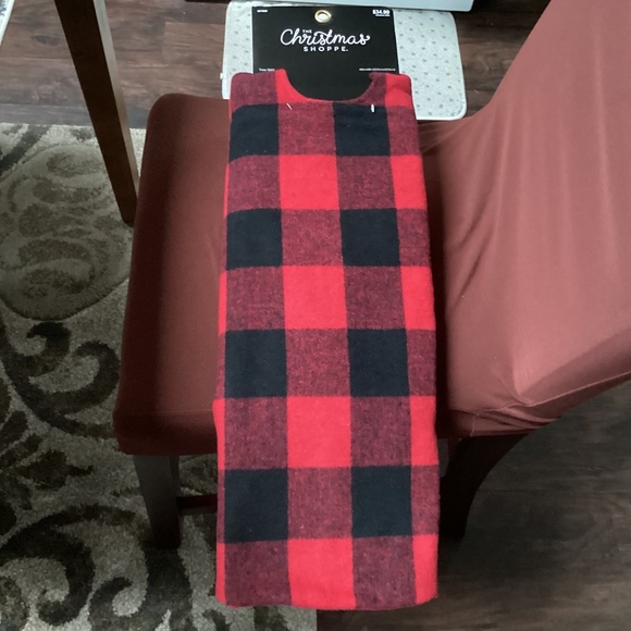 The Christmas Shoppe Christmas Tree Skirt New with tag 48” - Picture 1 of 4